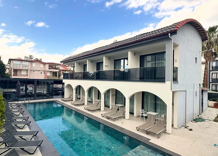 Moon Ξενοδοχείο